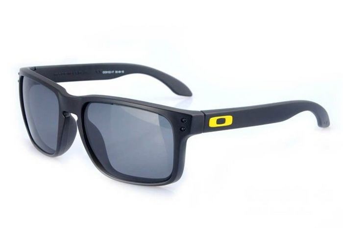 black and yellow oakley sunglasses